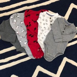 5 Carter’s 9month winter onesies